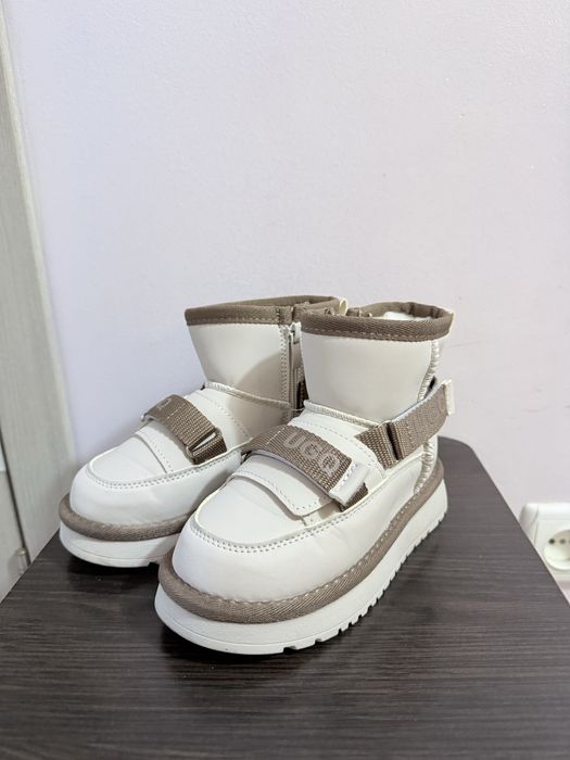 Зимові ботинки на дівчинку