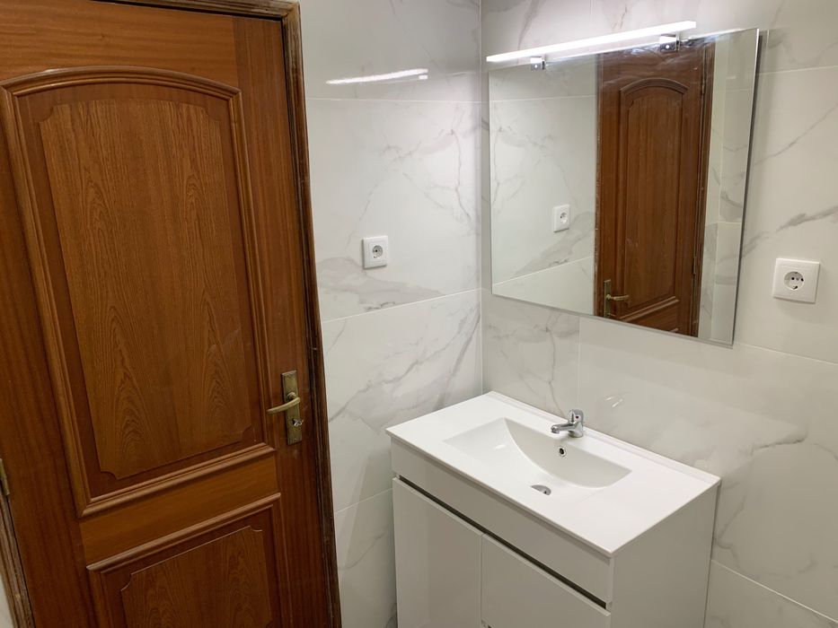 Quarto com TV para estudantes c/ contrato, ao pé da universidade