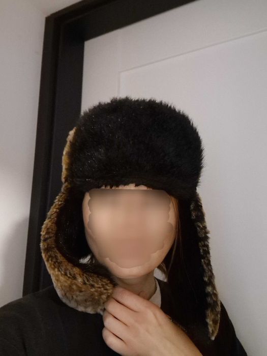 Czapka uszatka kobieca