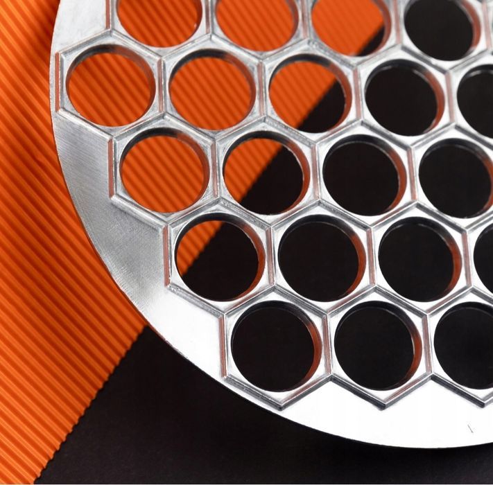 Nowa srebrna forma do pierogów uszek