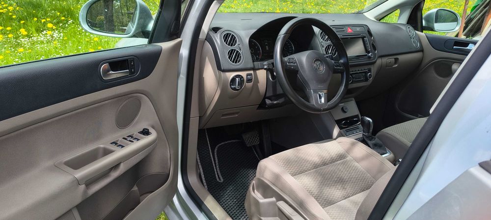 Продаж Volkswagen Golf Plus 2011