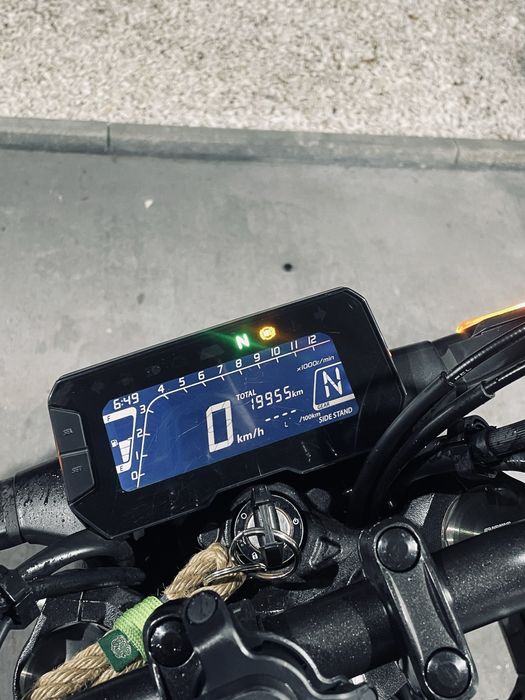 Honda CB125R como nova