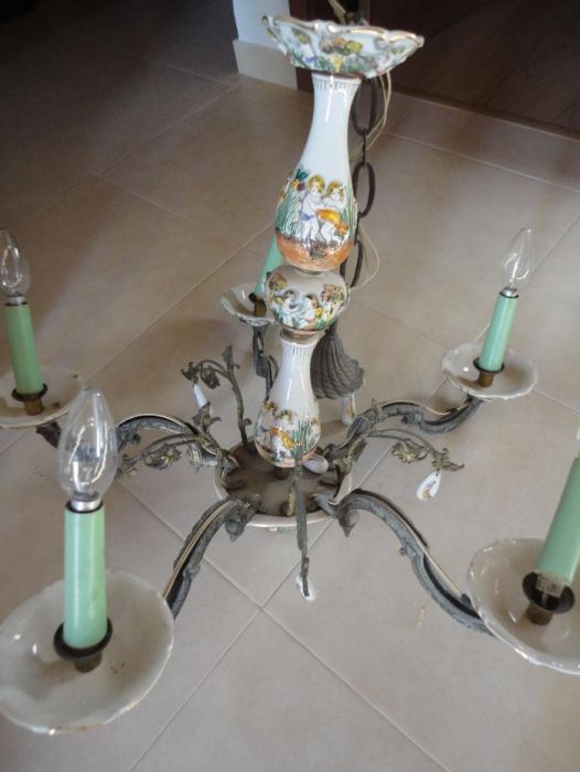 Candeeiro de teto antigo