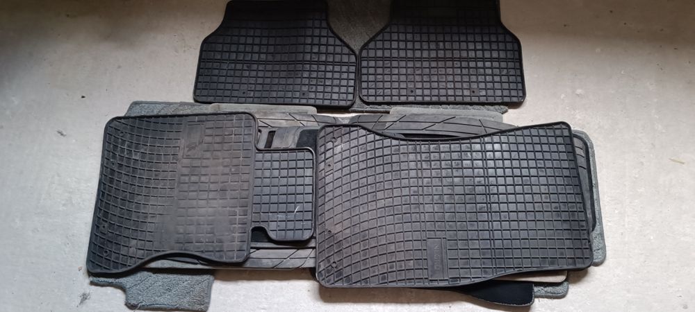 Коврики автомобильные Toyota, BMW, ford, Mitsubishi