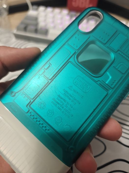 iPhone XS Spigen etudi