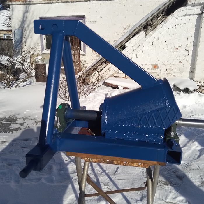 Шнековий подрібнювачгілок, гілкоруб, веткоізмельчітель.