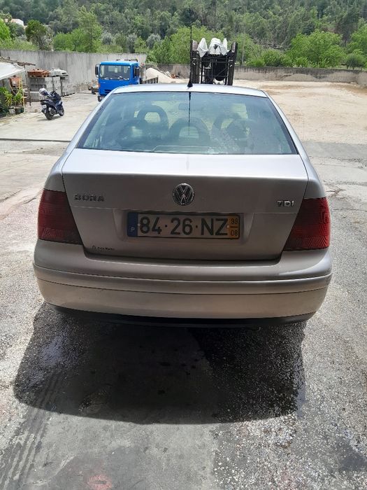 VENDO VW Bora 115 cv