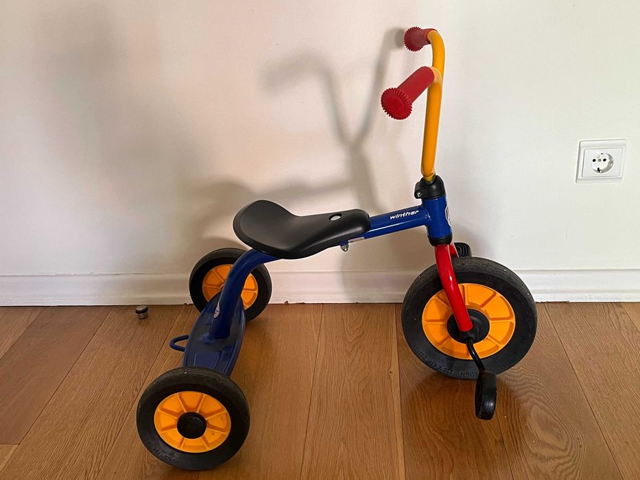 Triciclo infantil Winther tricycle low, em bom estado