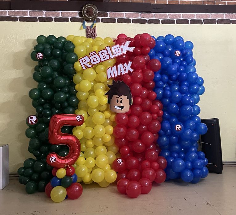 Надпис роблокс ( roblox) , фотозона
