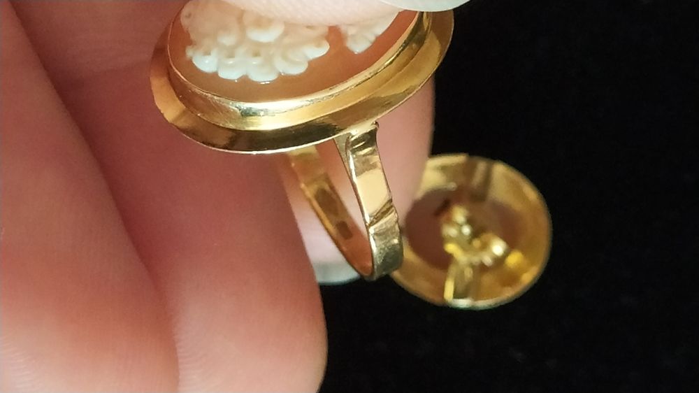 Peças de ouro contrastado 750k