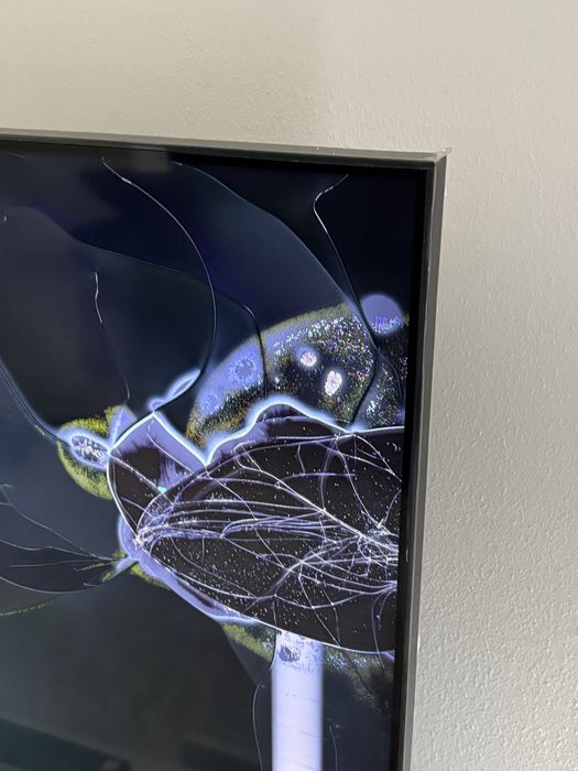 SmartTv LG 55UR78 55” para peças ou arranjo