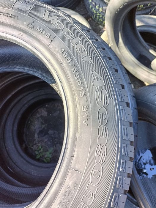 C10, 1 sztuka 195/65r15 Goodyear Vector 4 seasons 7.2mm