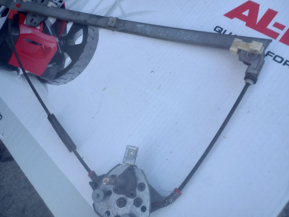 VW Transporter T4 mechanizm szyby podnośnik lewy przód manualny