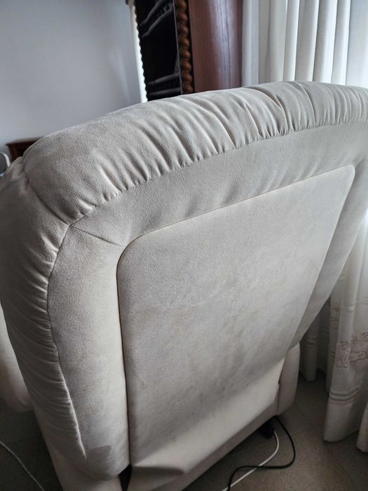 Poltrona colunex regulável eletricamente (como nova)