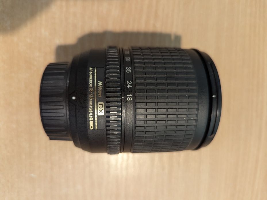об'єктив nikon af-s 18-135 ed