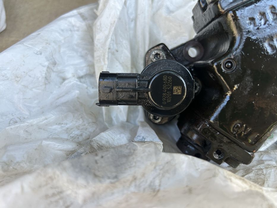 Запчастини opel astra j 1.3 cdti ТНВД+датчик, ДПКВ, рампа+ датчик тиску в рампі.