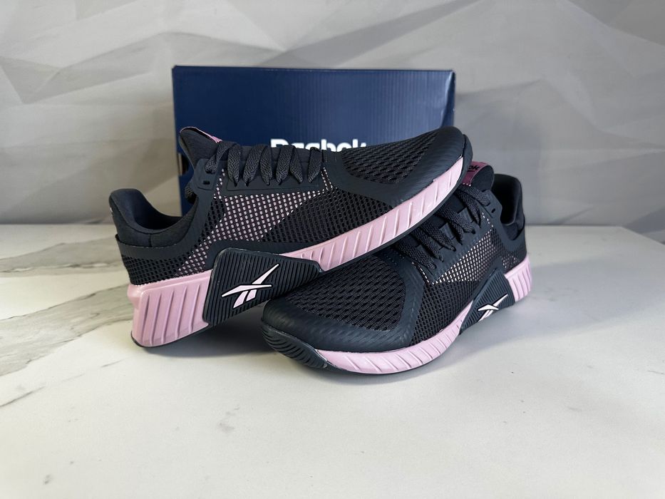 Жіночі кросівки Reebok оригінал TRAINING 40/25,5 см