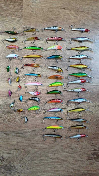 Воблеры 50шт за 1200грн,приманки,цена за НАБОР с коробкой