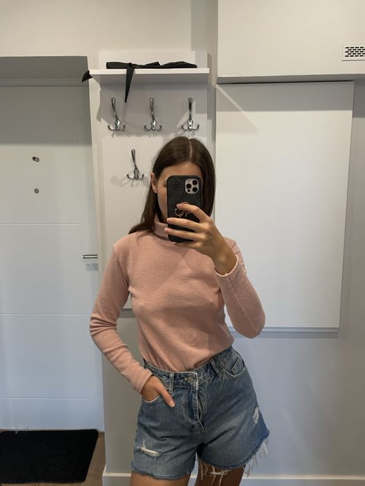 Różowy golf dla kobiet