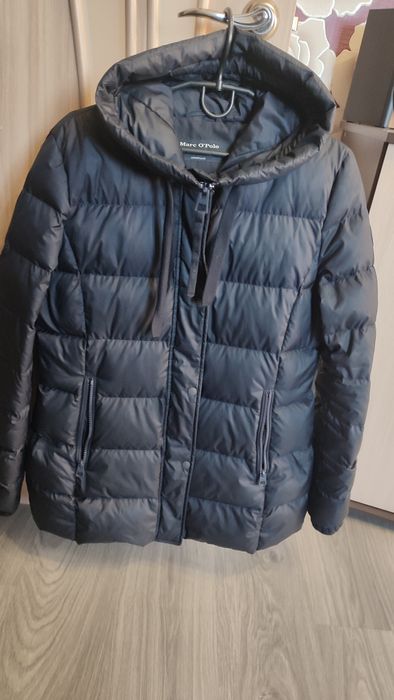 Продам жіночий пуховик