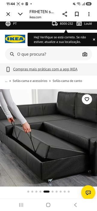 Sofa em L preto  tem 3 almofadas