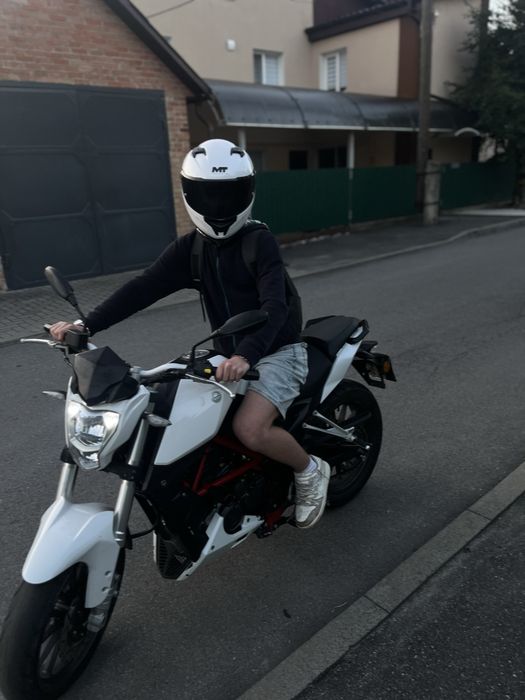 beneli TNT 25 (250cc)