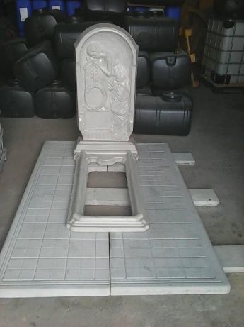 Пам'ятники з бетону - комплект (стела+квітник) 4500грн.