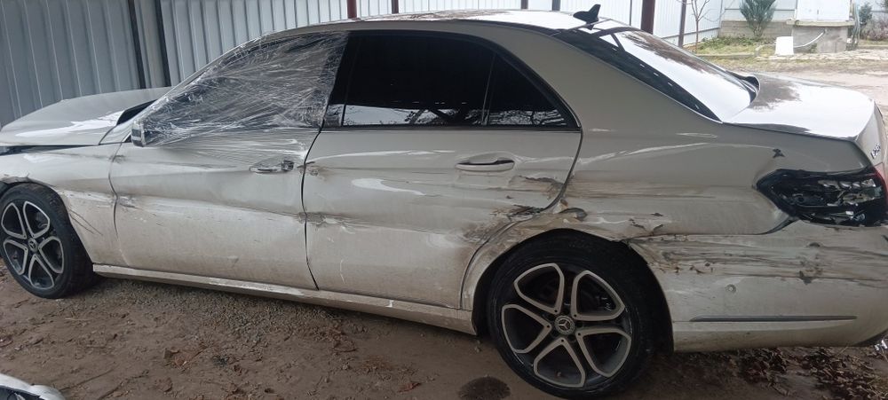 250 Мерседес w212 авангард повний привід