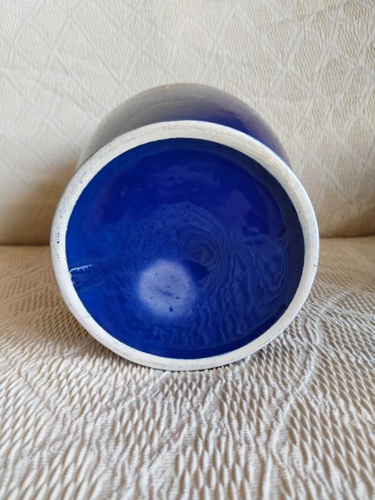 Jarro antigo em bom estado