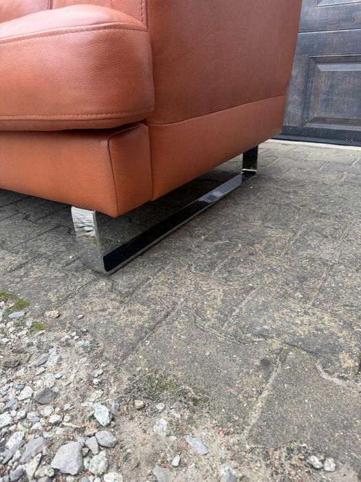 Kanpa skorzana sofa metal design