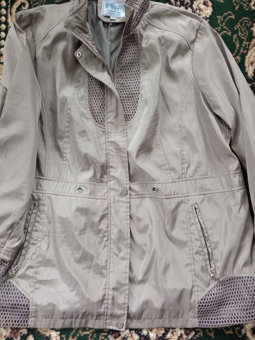 Куртка  ветровка женская