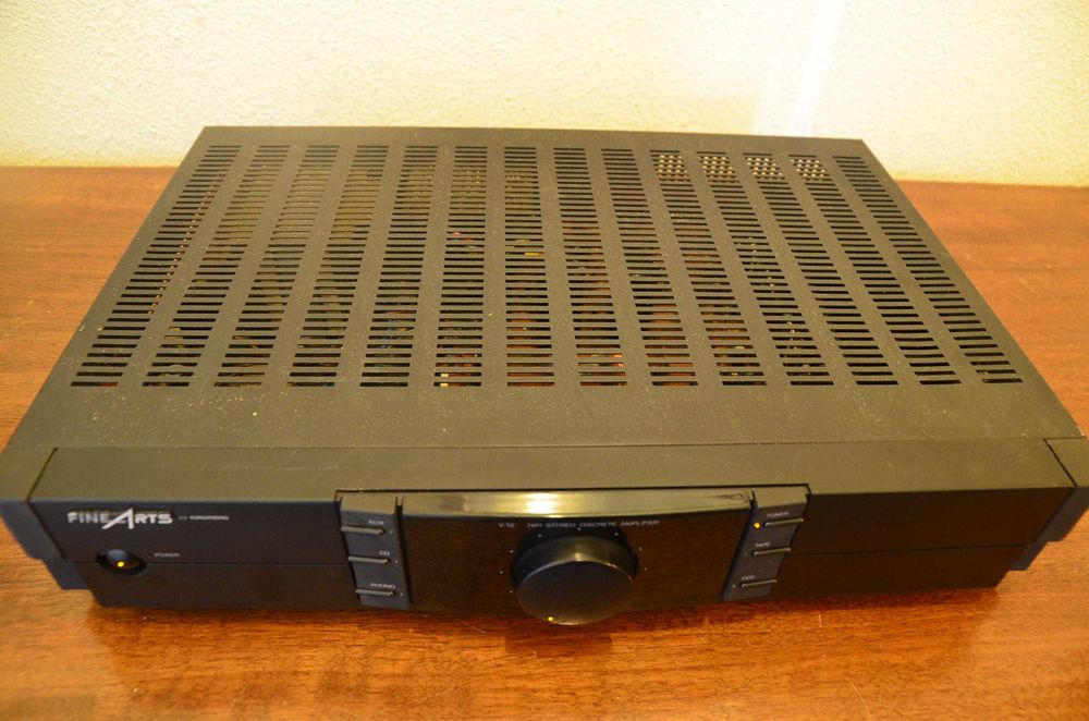Amplificador Grundig Fine Arts V 12