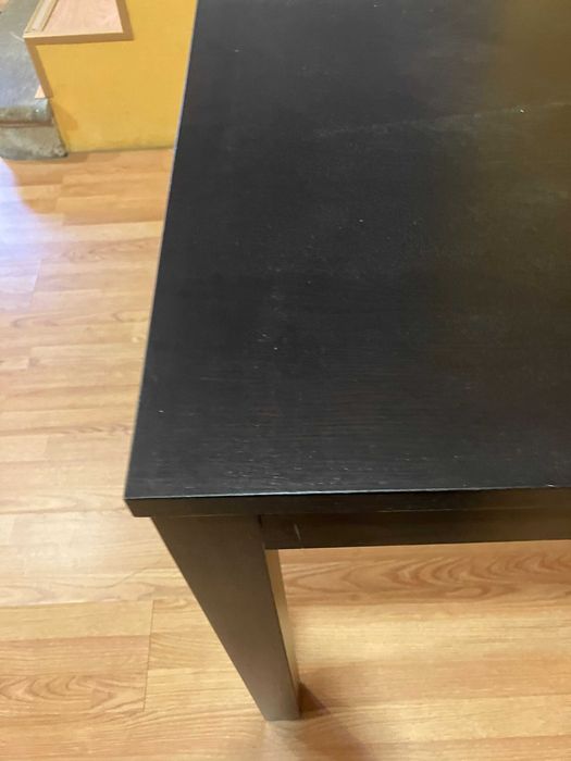 Mesa quadrada e alta preta IKEA