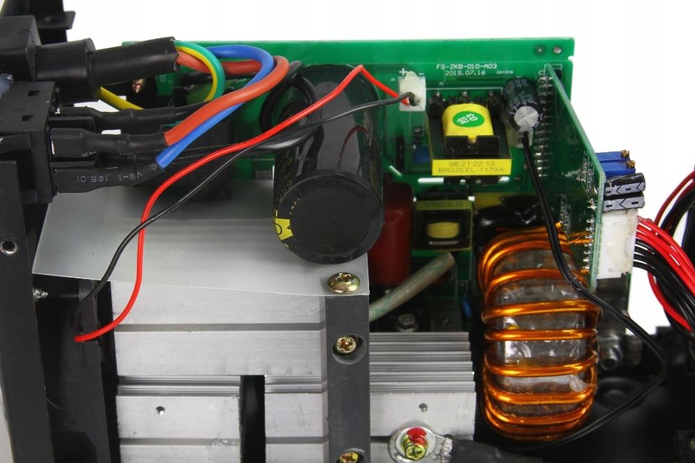 Prostownik z Rozruchem INWERTOROWY BC-400 BJC 12-24V ROZRUCH