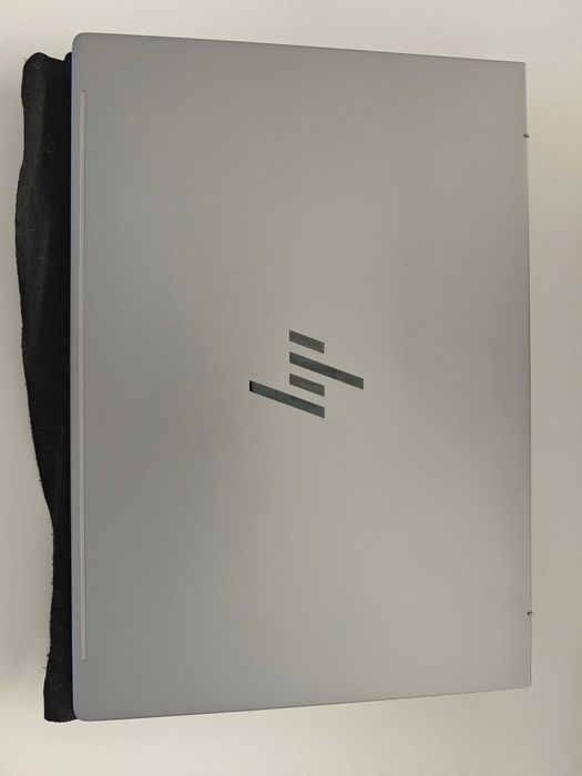 HP Zbook 8 G1i (Core Ultra 7 265H, 64GB RAM DDR5, 1TB SSD, nvidia RTX, ecrã WQXGA)