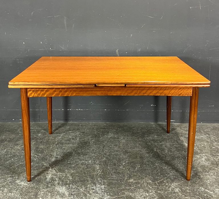 Stół do jadalni tekowy rozkładany - Dania lata 60-te vintage