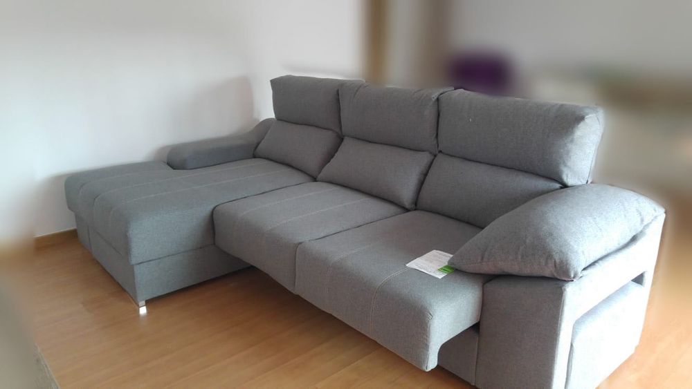 Sofá com chaise longue