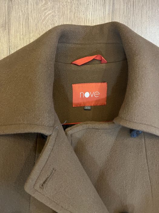 Пальто бренду NOVE