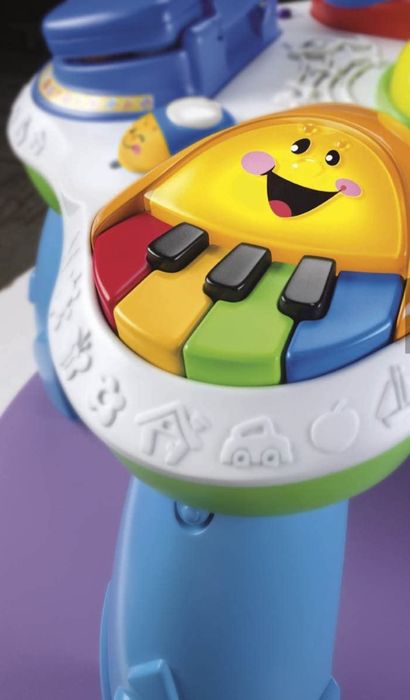 Fisherprice. Mesa de atividades