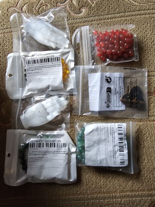 Bransoletki, kryształy itp,nowe,komplet