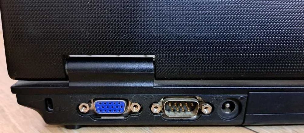 TOSHIBA Tecra A11-19E 15,6", i3 M370 2,4GHz, 4GB, 320GB, Win 7 Prof