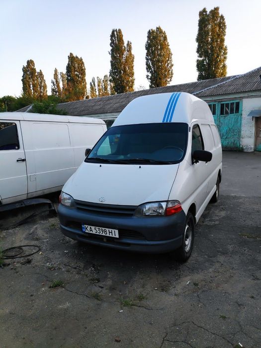 Продам фургон в оригинале TOYOTA HIACE 2.4 diesel