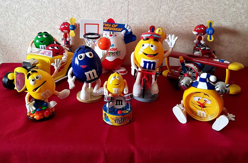 Коллекция Игрушек - Диспенсеров от M&M's