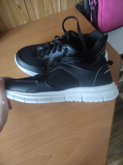 Buty nowe roz 37 bardzo leciutkie