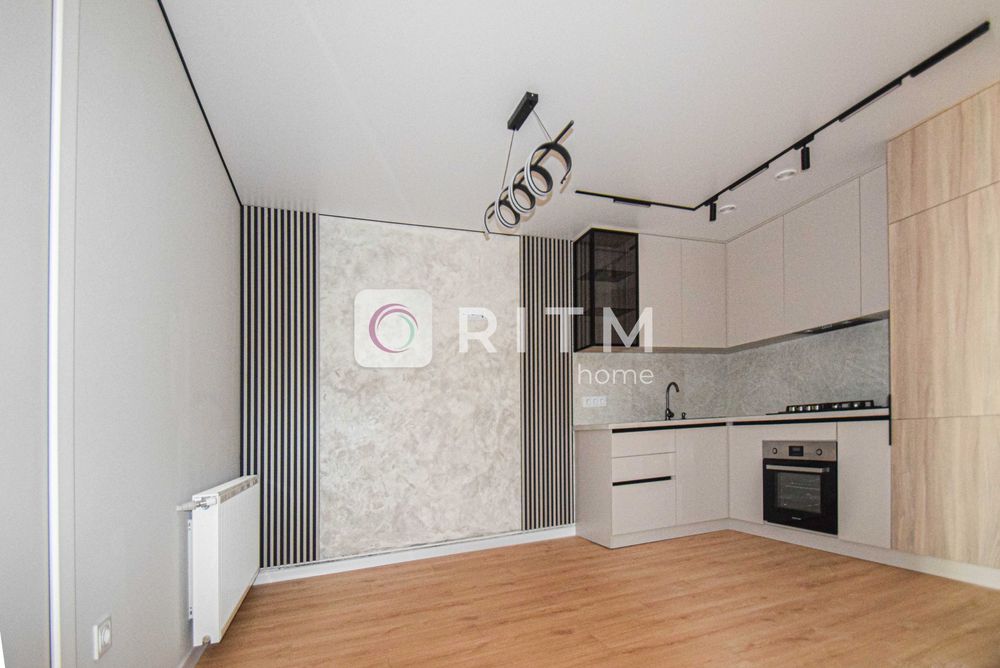 2-к. квартира по вул. Смакули, 55 м2