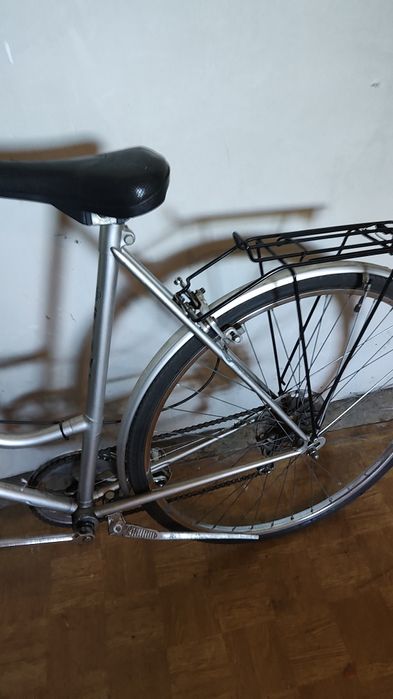 Rower szosowy srebrny