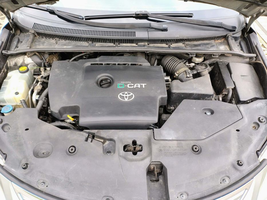 Sprzedam Toyote Avensis