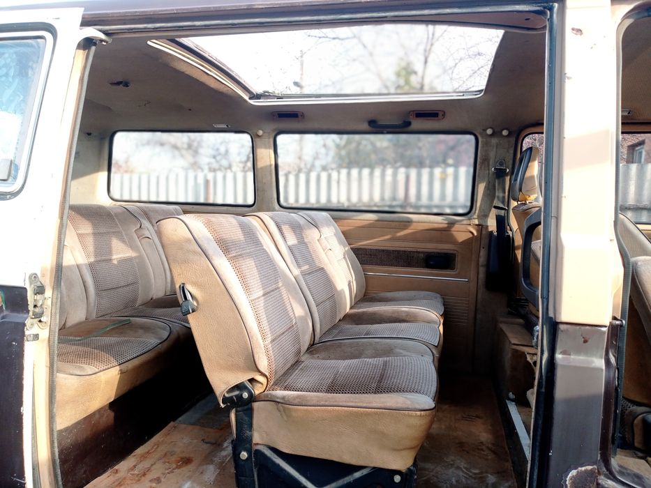 Авто VW Transporter T3 Caravella GL  1984