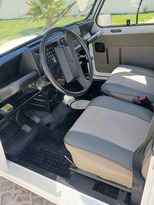 Vendo Renault classico 4L   NOVO PREÇ0