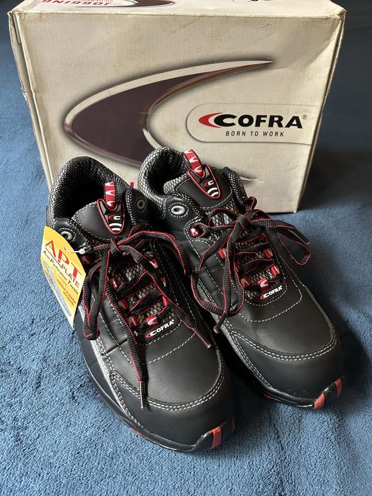 Botas de segurança biqueira de aço. Novas.